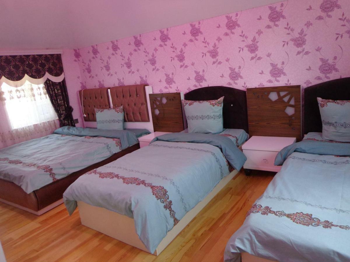 Tubram S Ailəvi Qonaq Evi Bed & Breakfast Şǝki Dış mekan fotoğraf