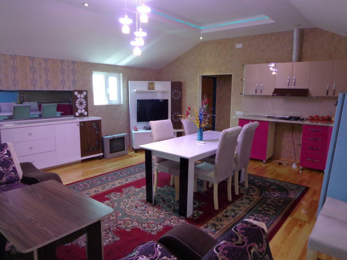 Tubram S Ailəvi Qonaq Evi Bed & Breakfast Şǝki Dış mekan fotoğraf